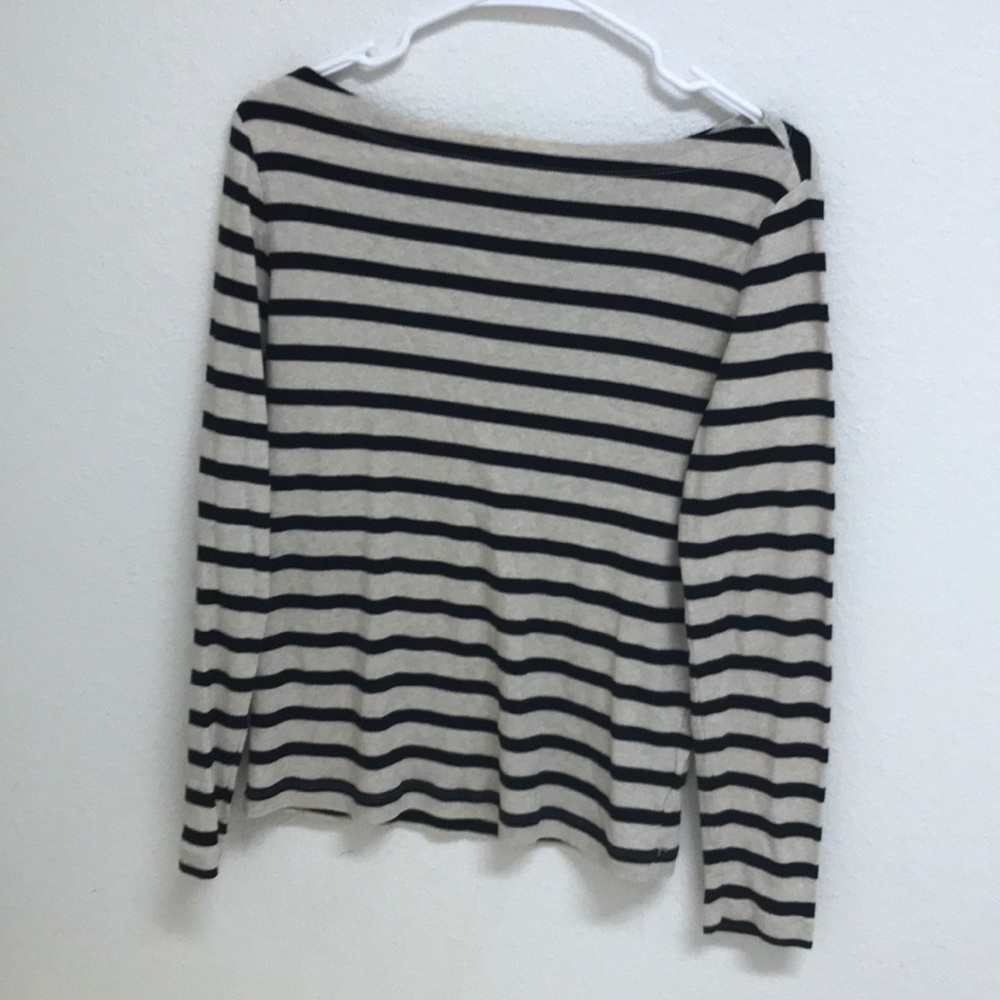 T shirt top